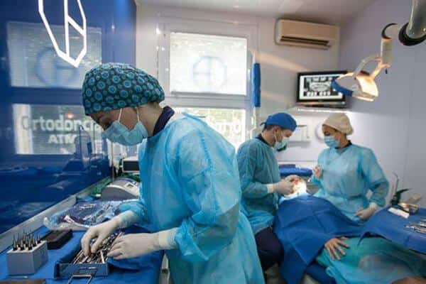 Clínica Dental Padrós a Barcelona utilitza les últimes tècniques i materials Clínica Dental Padrós a Barcelona utilitza les últimes tècniques i materials