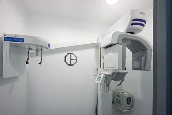 Clínica Padrós a Barcelona compta amb una sala equipada amb aparells de radiologia 3D Clínica Padrós a Barcelona compta amb una sala equipada amb aparells de radiologia 3D
